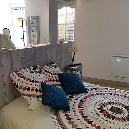 La Jolie Bed & Breakfast